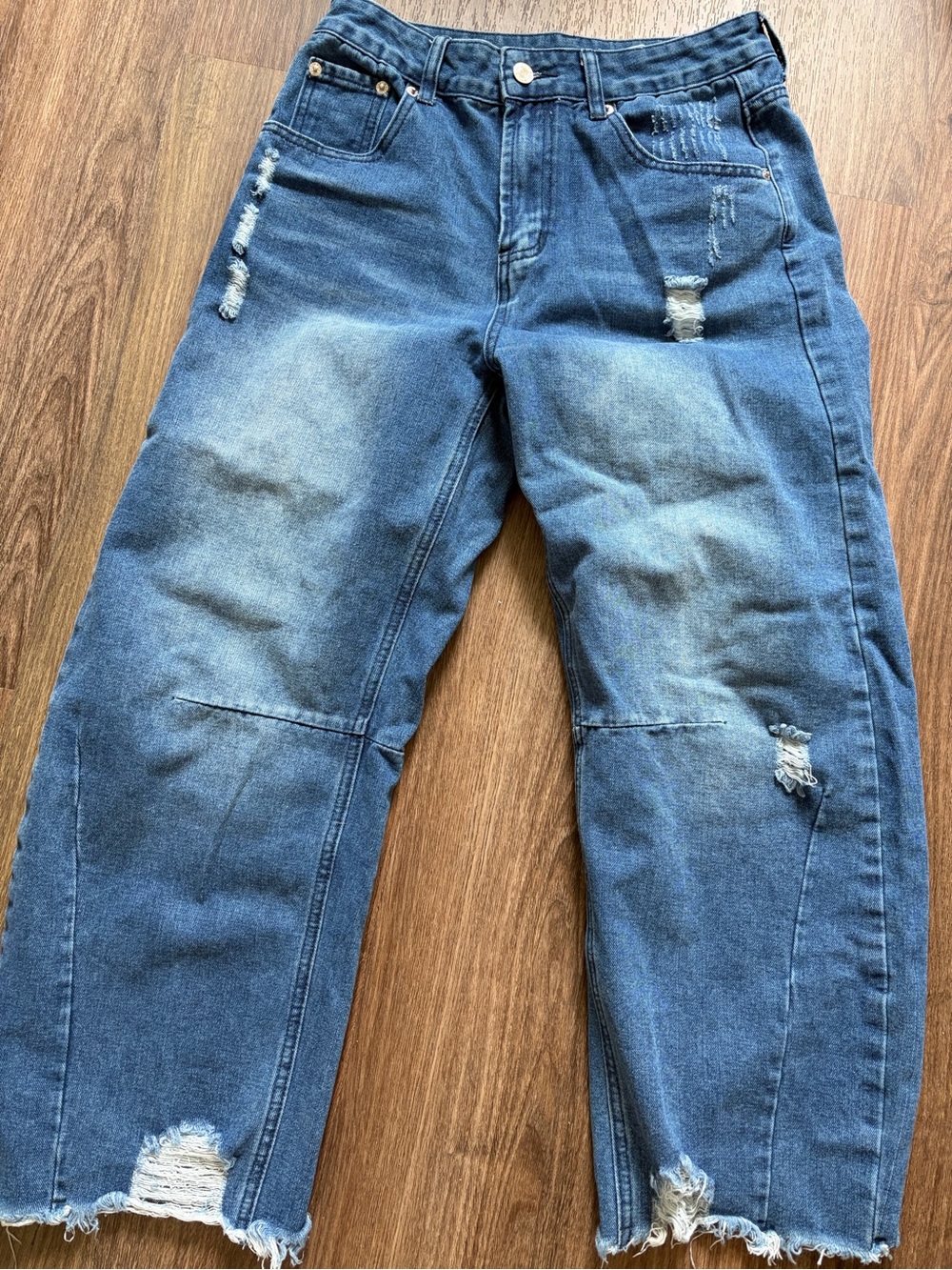Women's Cropped Distressed Blue barrel Jeans